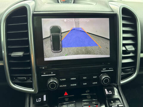 2018 Porsche Cayenne Platinum Edition