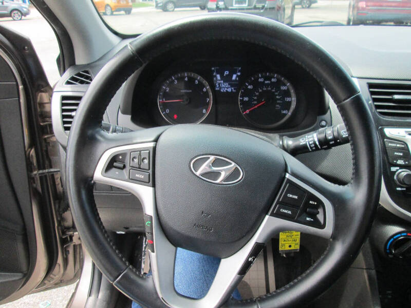 2014 Hyundai Accent SE