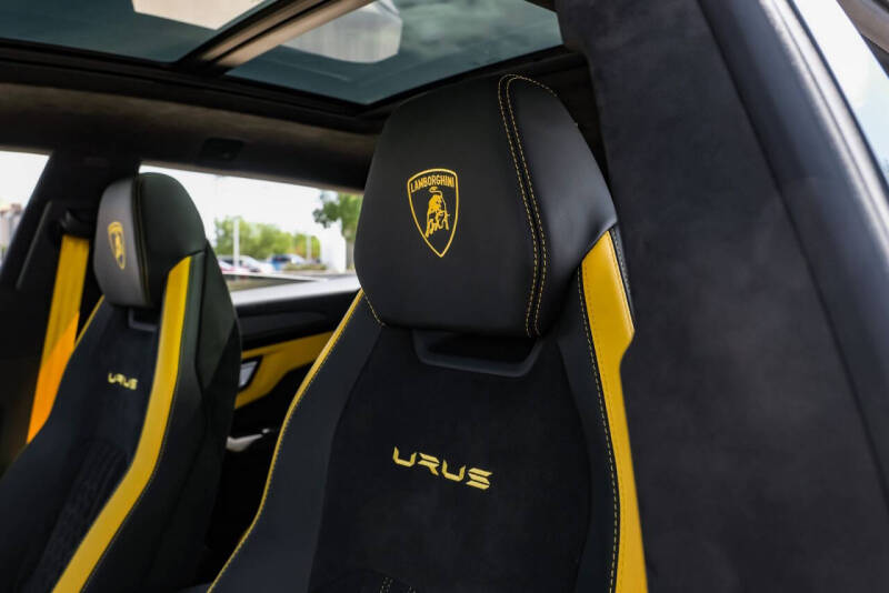 2024 Lamborghini Urus S