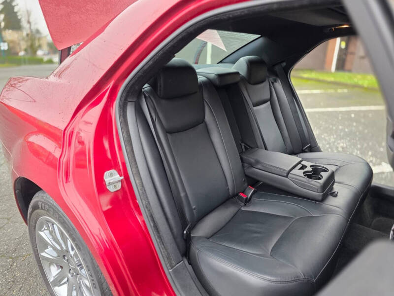 2012 Chrysler 300 Limited