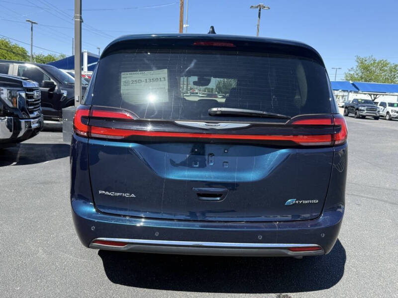 2023 Chrysler Pacifica Plug-In Hybrid Touring L