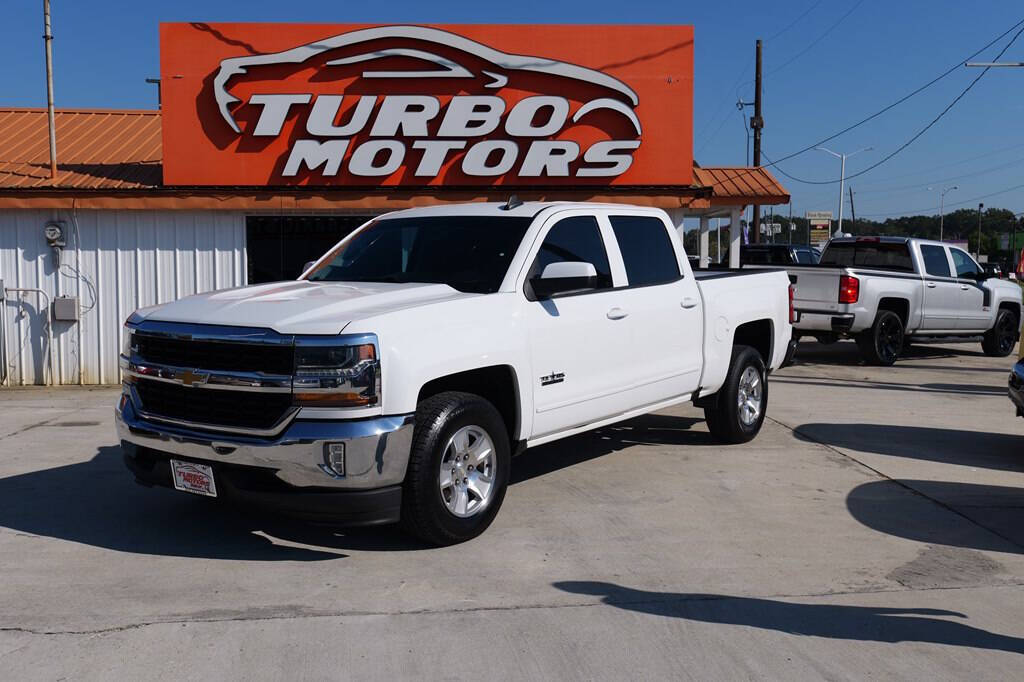 White 2018 Chevrolet Silverado 1500 LT 2