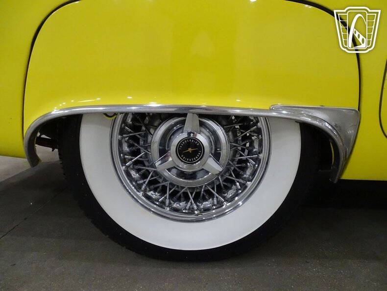 1957 Ford Thunderbird