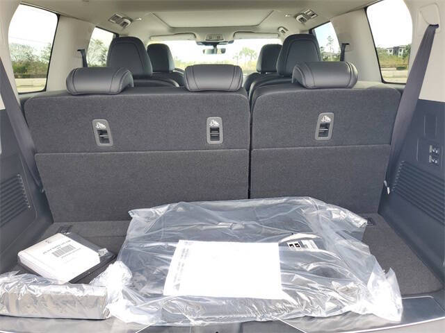 2025 Infiniti QX80 Pure