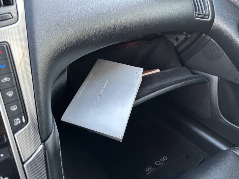 2015 Infiniti Q50 Premium