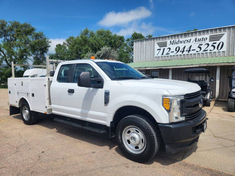 2017 Ford F-350 Super Duty Chassis Cab's photo