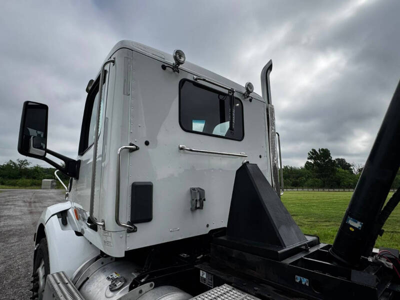 2018 Peterbilt 579