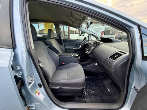 2012 Toyota Prius v Five