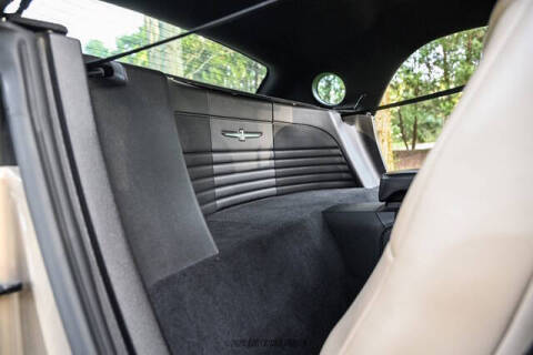 2005 Ford Thunderbird Deluxe