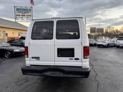 2009 Ford E-Series E-350 SD XLT