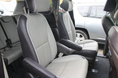 2016 Kia Sedona Limited