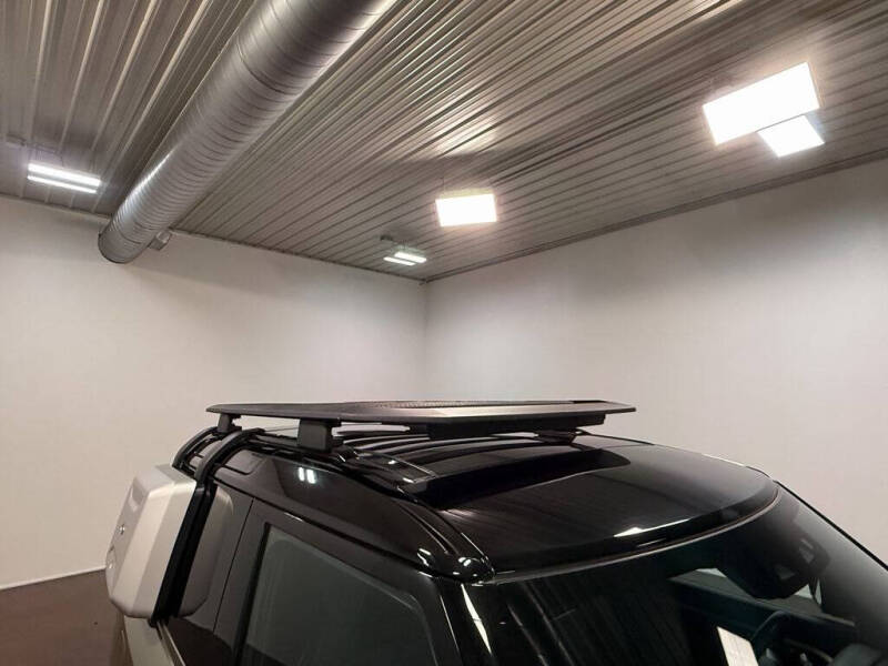 2024 Land Rover Defender 90 P400 X-Dynamic SE