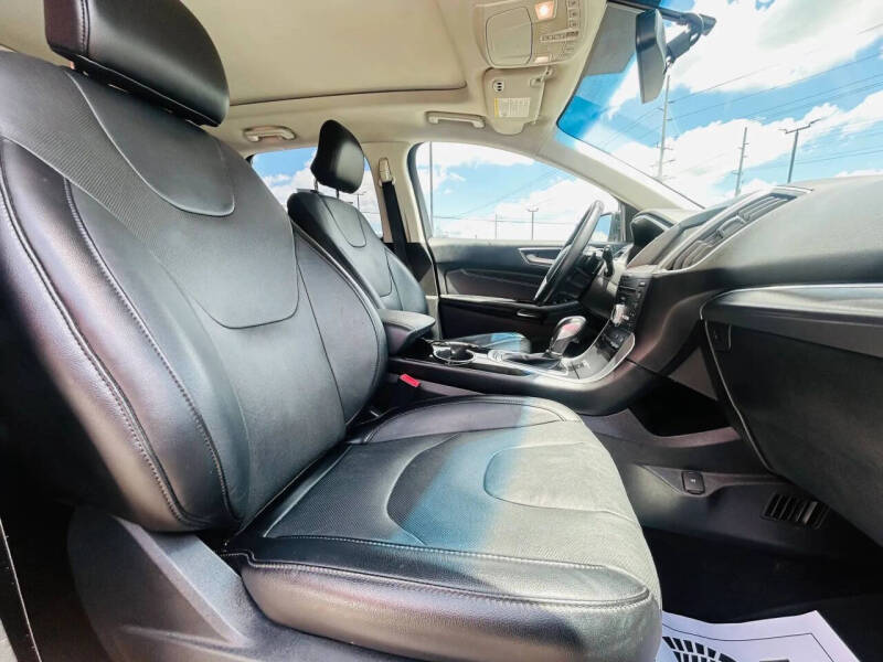2017 Ford Edge Titanium