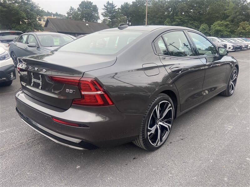 2025 Volvo S60 B5 Core