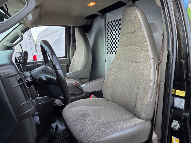 2023 GMC Savana 3500