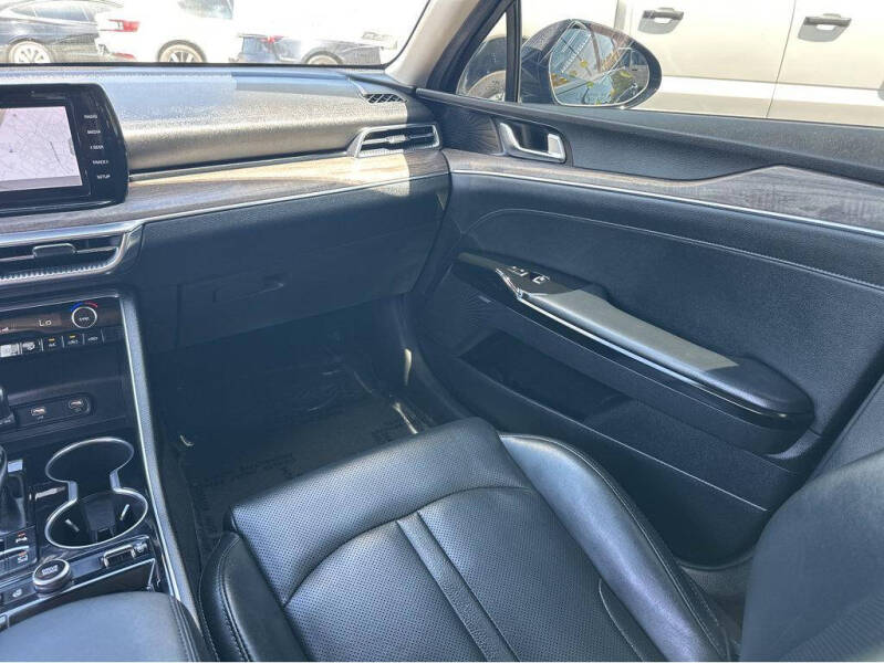 2022 Kia K5 EX
