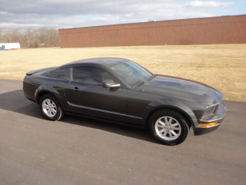 2007 Ford Mustang V6 Deluxe