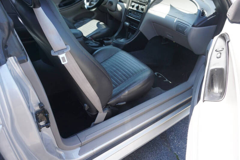 2000 Ford Mustang GT