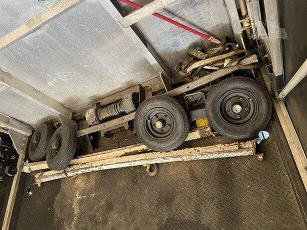 2009 Freightliner M2 106