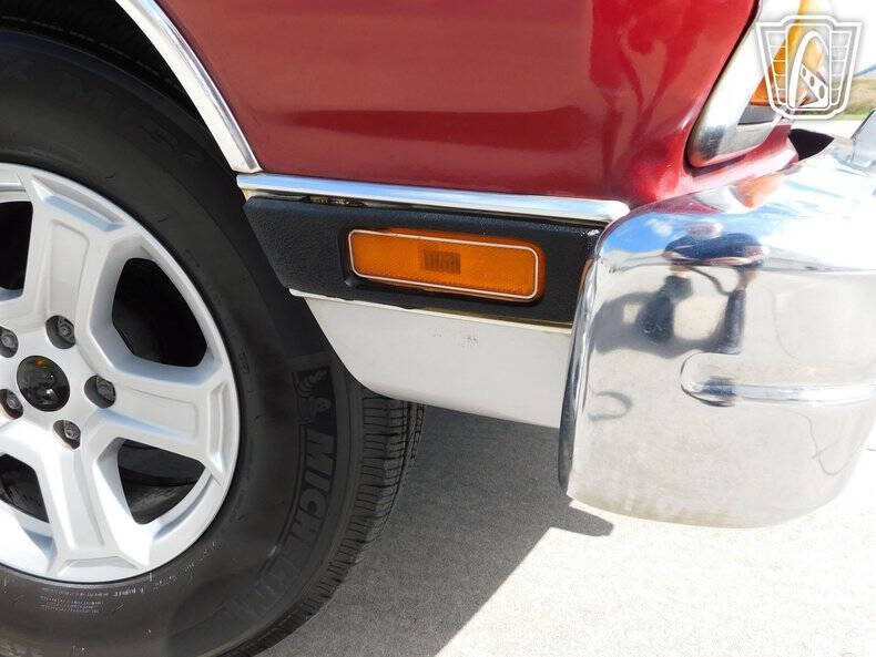 1988 Dodge Ramcharger 100