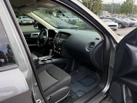 2020 Nissan Pathfinder S