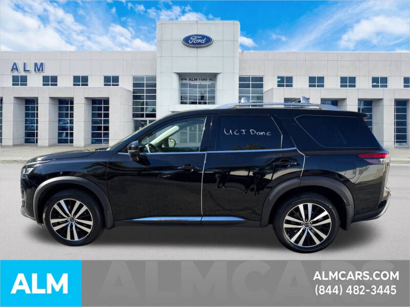 2023 Nissan Pathfinder Platinum