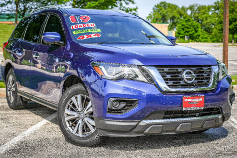 2019 Nissan Pathfinder for sale at Nissi Auto Sales in Waukegan IL