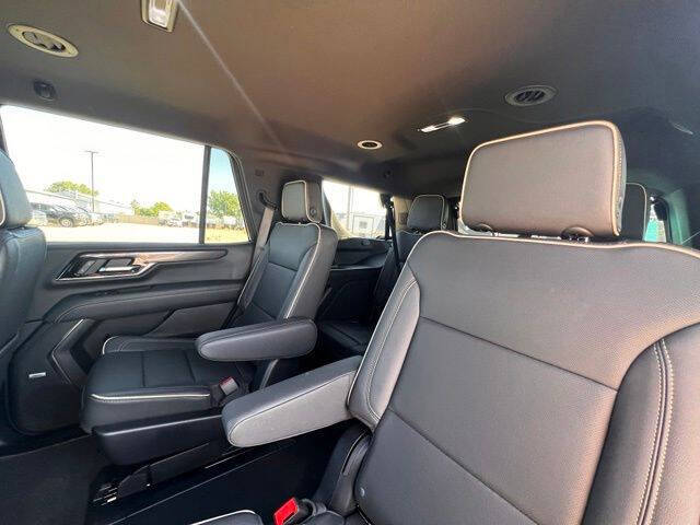 2025 GMC Yukon Elevation