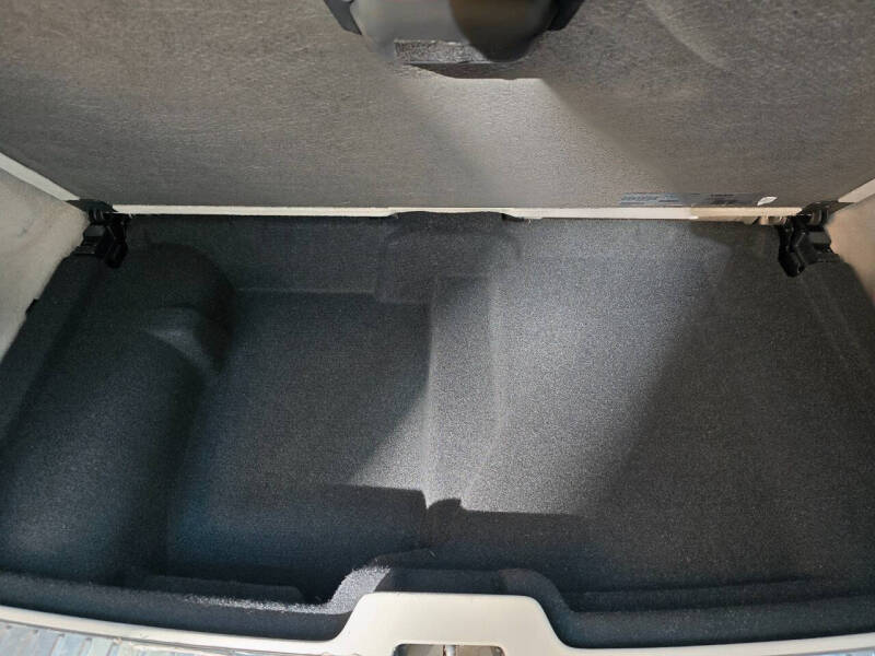 2016 Volvo XC90 T8 eAWD Momentum