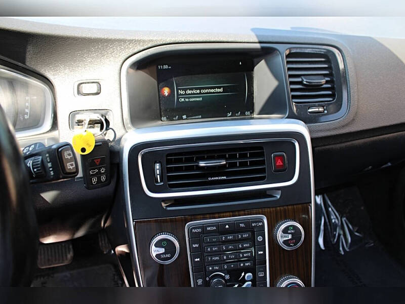 2017 Volvo V60 T5 Premier