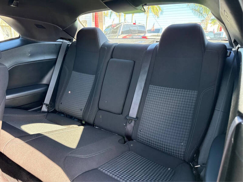 2023 Dodge Challenger SXT