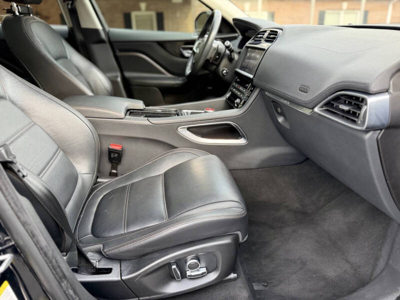 2020 Jaguar F-PACE 25t Prestige