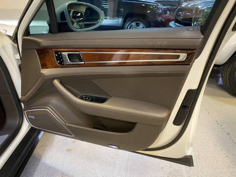2017 Porsche Panamera 4S