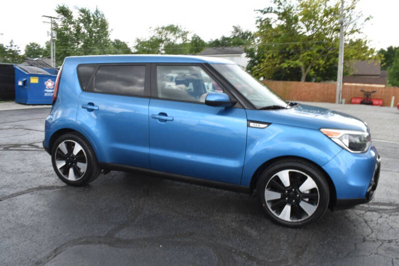 2016 Kia Soul +