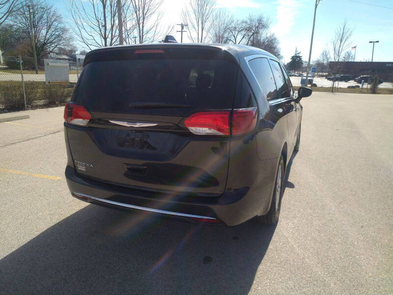 2017 Chrysler Pacifica Touring-L
