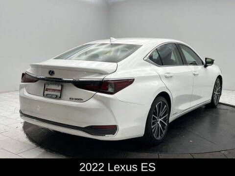 2022 Lexus ES 300h