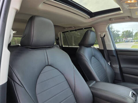 2024 Toyota Highlander XLE