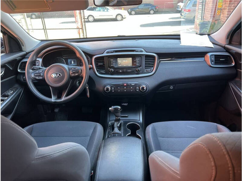 2016 Kia Sorento LX V6