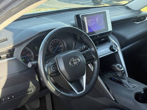 2024 Toyota Venza LE