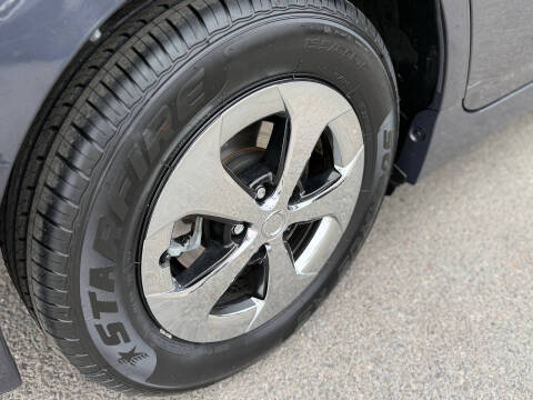 2012 Toyota Prius Two