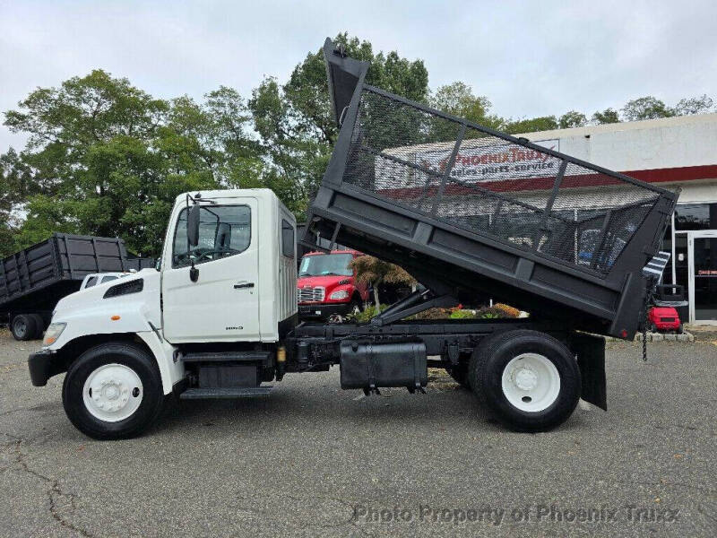 2006 Hino 268A