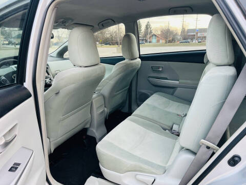 2012 Toyota Prius v Five