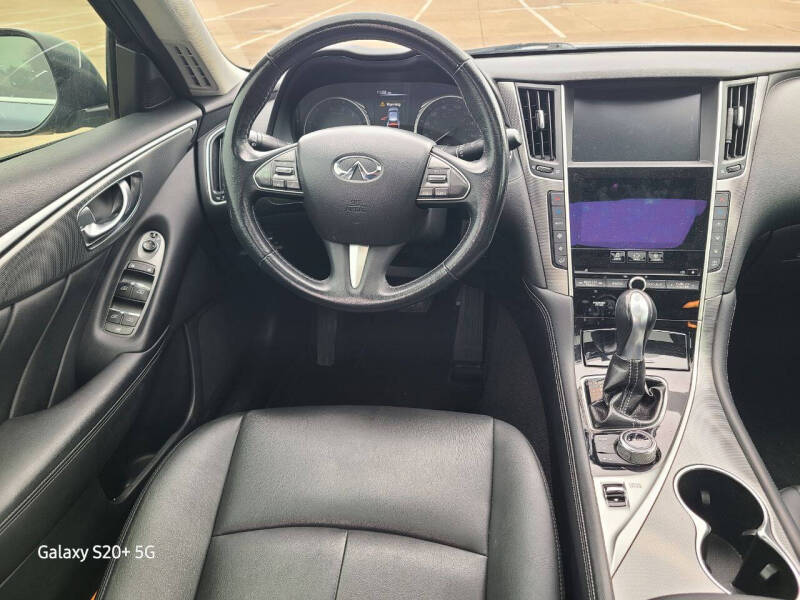 2015 Infiniti Q50 Premium
