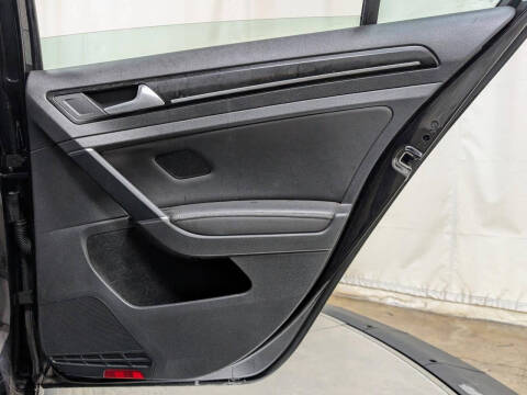 2019 Volkswagen Golf R 4Motion