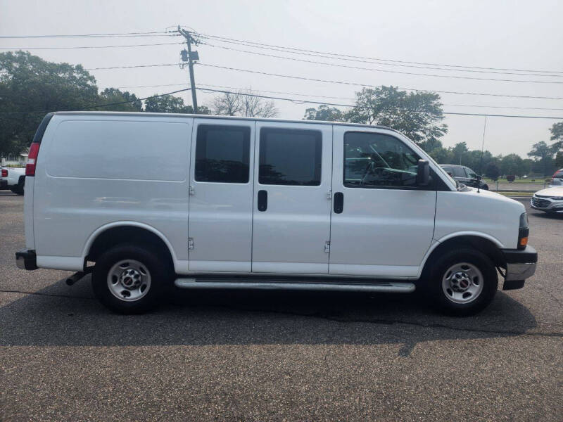 2023 GMC Savana 2500