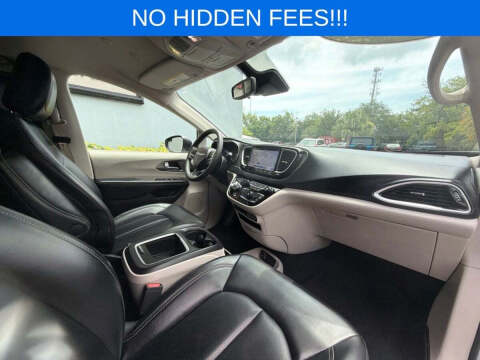 2023 Chrysler Pacifica Touring L
