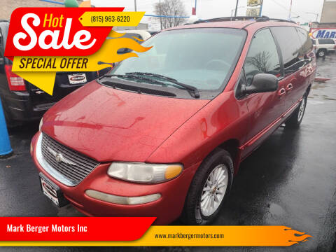 2000 Chrysler Town and Country for sale at Mark Berger Motors Inc in Rockford IL