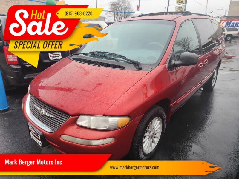 2000 Chrysler Town and Country for sale at Mark Berger Motors Inc in Rockford IL
