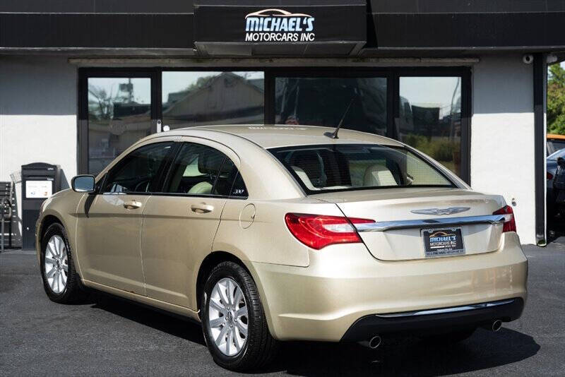 2011 Chrysler 200 Touring