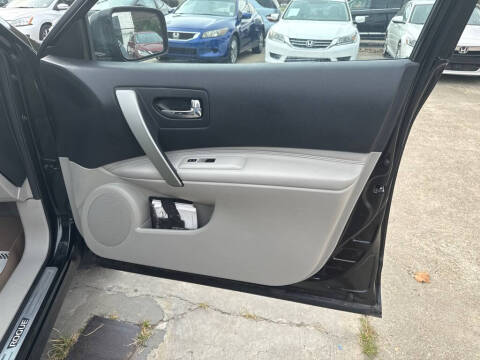 2012 Nissan Rogue SV w/SL Package